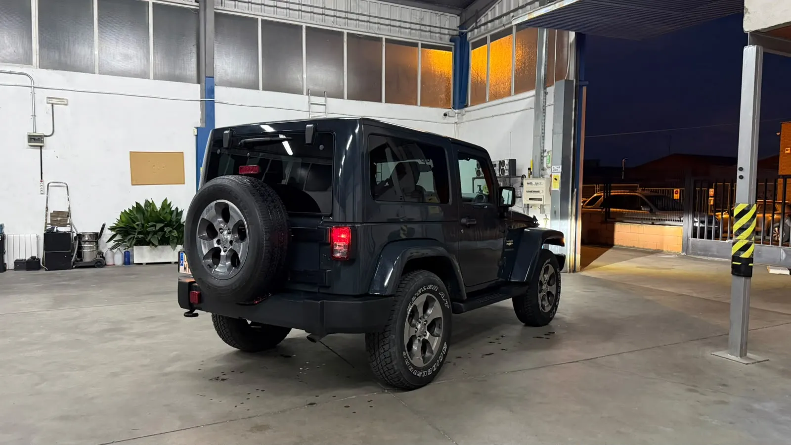Jeep next to Passenger Model
